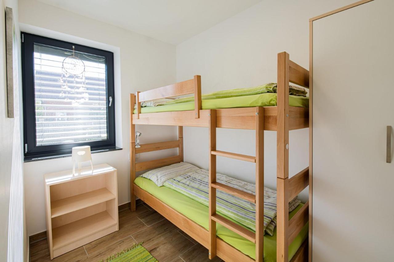 Apartmaji Banonia " Poletni Vetrc " Banovci Exteriör bild